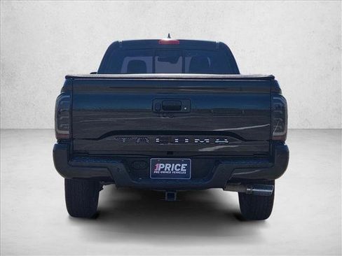 Used 2018 Toyota Tacoma SR w/ SR Convenience Package RWD image 6