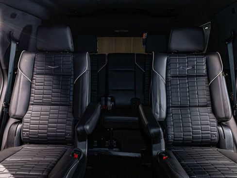 Used 2025 Cadillac Escalade Sport Platinum w/ LPO, ONYX Package image 24