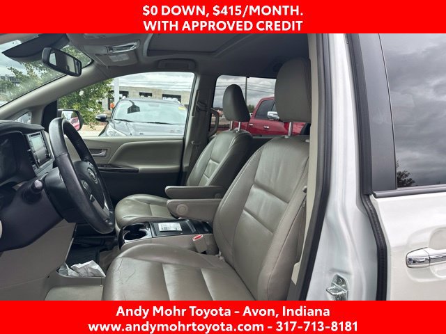 Used 2018 Toyota Sienna XLE w/ XLE Navigation Package FWD image 9