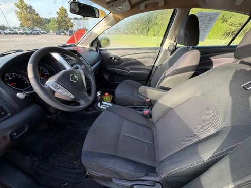 Used 2017 Nissan Versa SV FWD image 11