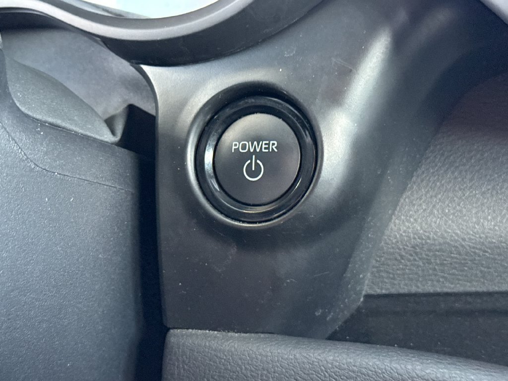 Certified 2025 Toyota Sienna XSE FWD image 23