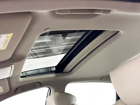 Used 2019 Honda Accord Touring image 19