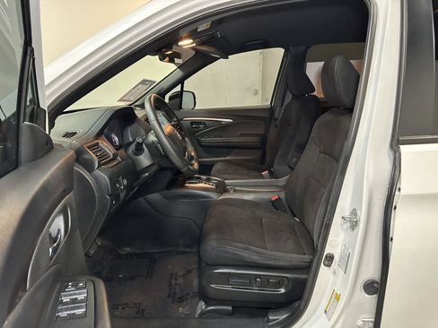 Certified 2022 Honda Pilot Sport image 22