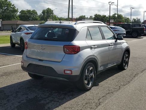 Used 2026 Hyundai Venue SEL FWD image 3