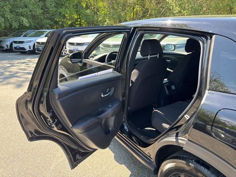 Used 2025 Honda HR-V Sport image 27