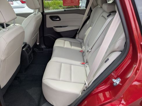 Certified 2024 Nissan Rogue SL w/ SL Premium Package image 19