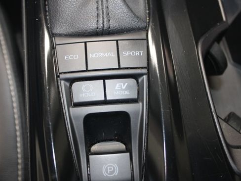 Used 2025 Toyota Camry SE FWD image 50