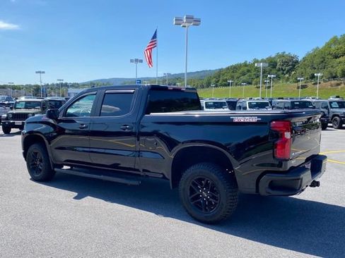 Used 2022 Chevrolet Silverado 1500 LT Trail Boss w/ Bed Protection Package AWD/4WD image 3