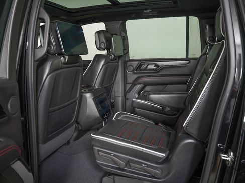 Used 2026 GMC Yukon XL AT4 Ultimate image 15