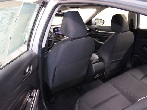 Used 2023 Nissan Altima 2.5 SV image 23
