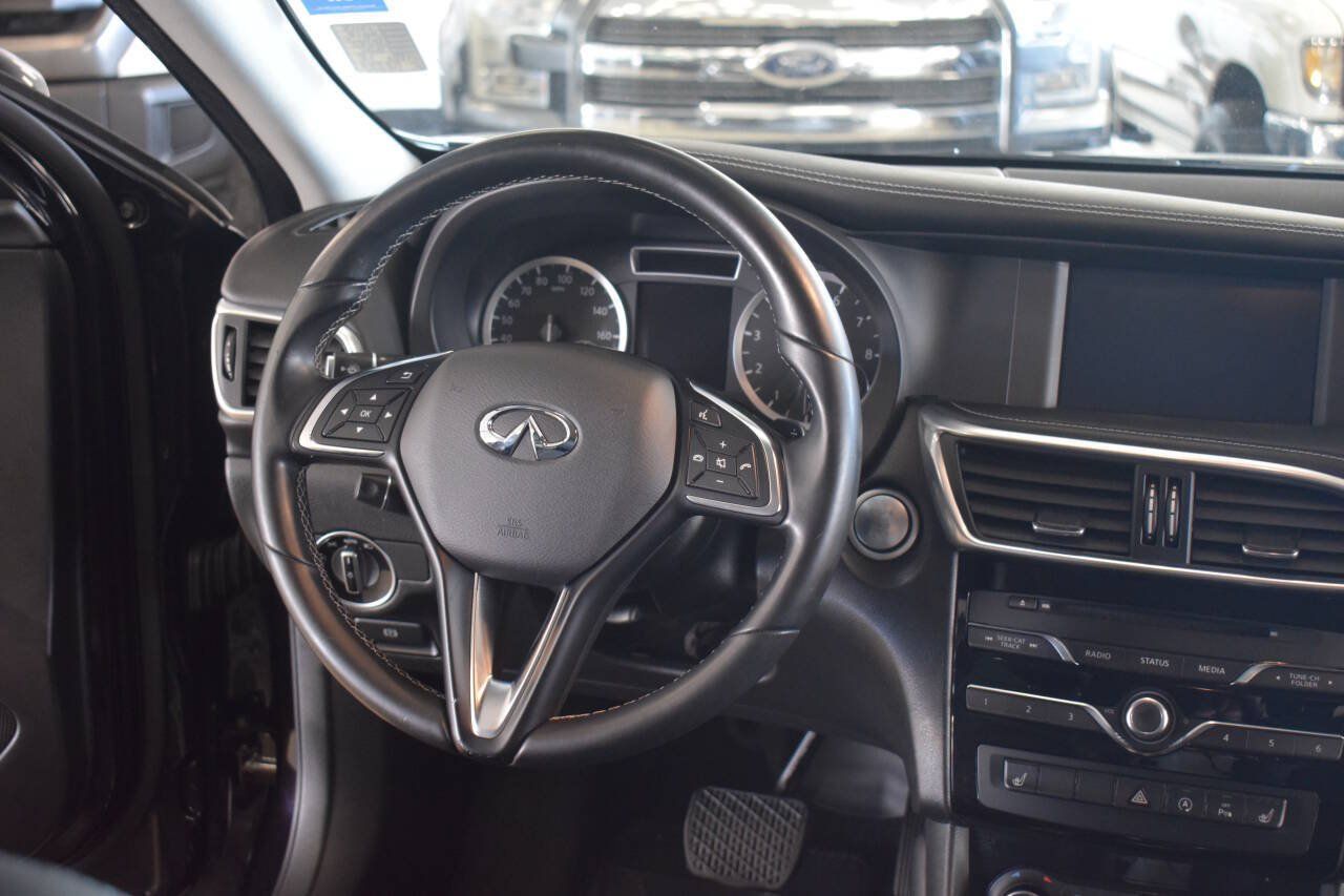 Used 2018 INFINITI QX30 Premium w/ Navigation Package AWD/4WD image 26