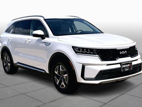 Certified 2022 Kia Sorento S image 3