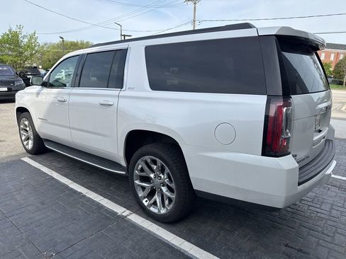 Used 2016 GMC Yukon XL SLT w/ Open Road Package image 3