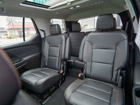 Used 2021 Chevrolet Traverse RS image 34