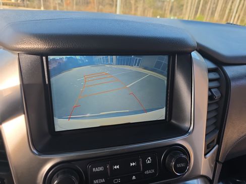 Used 2017 Chevrolet Suburban Premier image 26