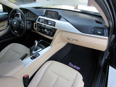Used 2018 BMW 320i xDrive Sedan image 27