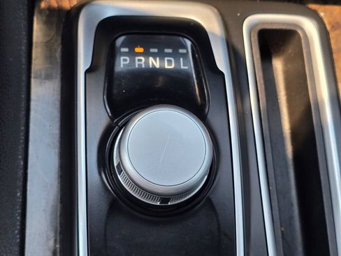 Used 2020 Chrysler 300 Limited RWD image 32