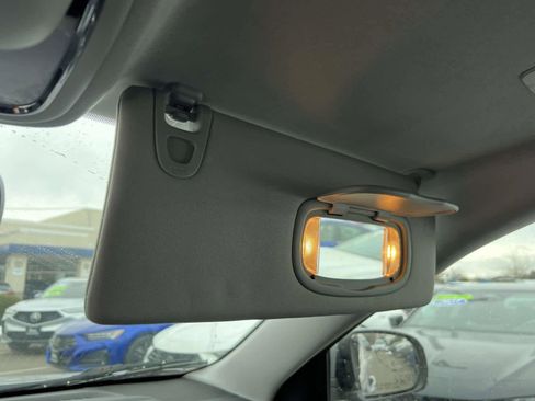 Used 2019 Jeep Cherokee Limited image 33