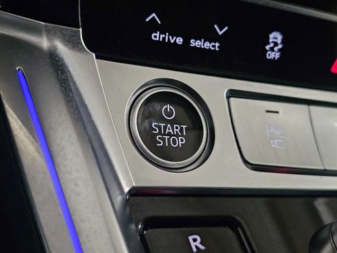 Used 2023 Audi e-tron Prestige w/ Prestige Package AWD/4WD image 34