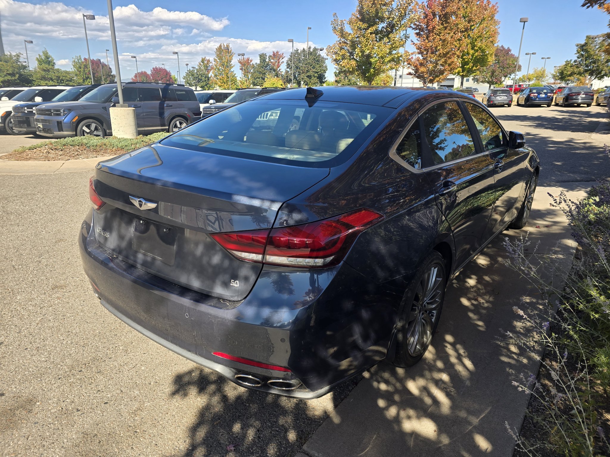 Used 2015 Hyundai Genesis 5.0 w/ Option Group 05 RWD image 6