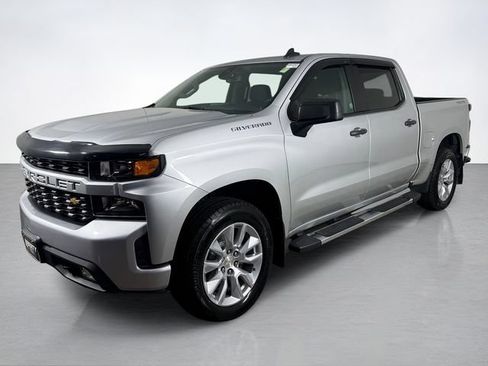 Used 2022 Chevrolet Silverado 1500 Custom w/ Safety Confidence Package AWD/4WD image 7