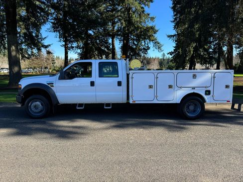 Used 2010 Ford F550 4x4 Crew Cab Super Duty image 2