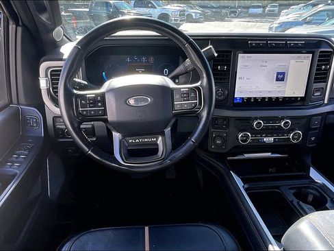 Used 2024 Ford F250 Platinum image 9