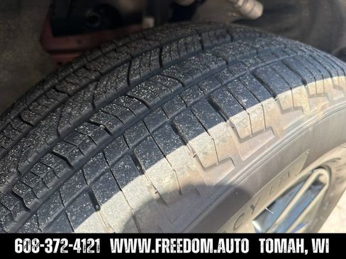 Used 2025 Jeep Grand Cherokee Altitude AWD/4WD image 26