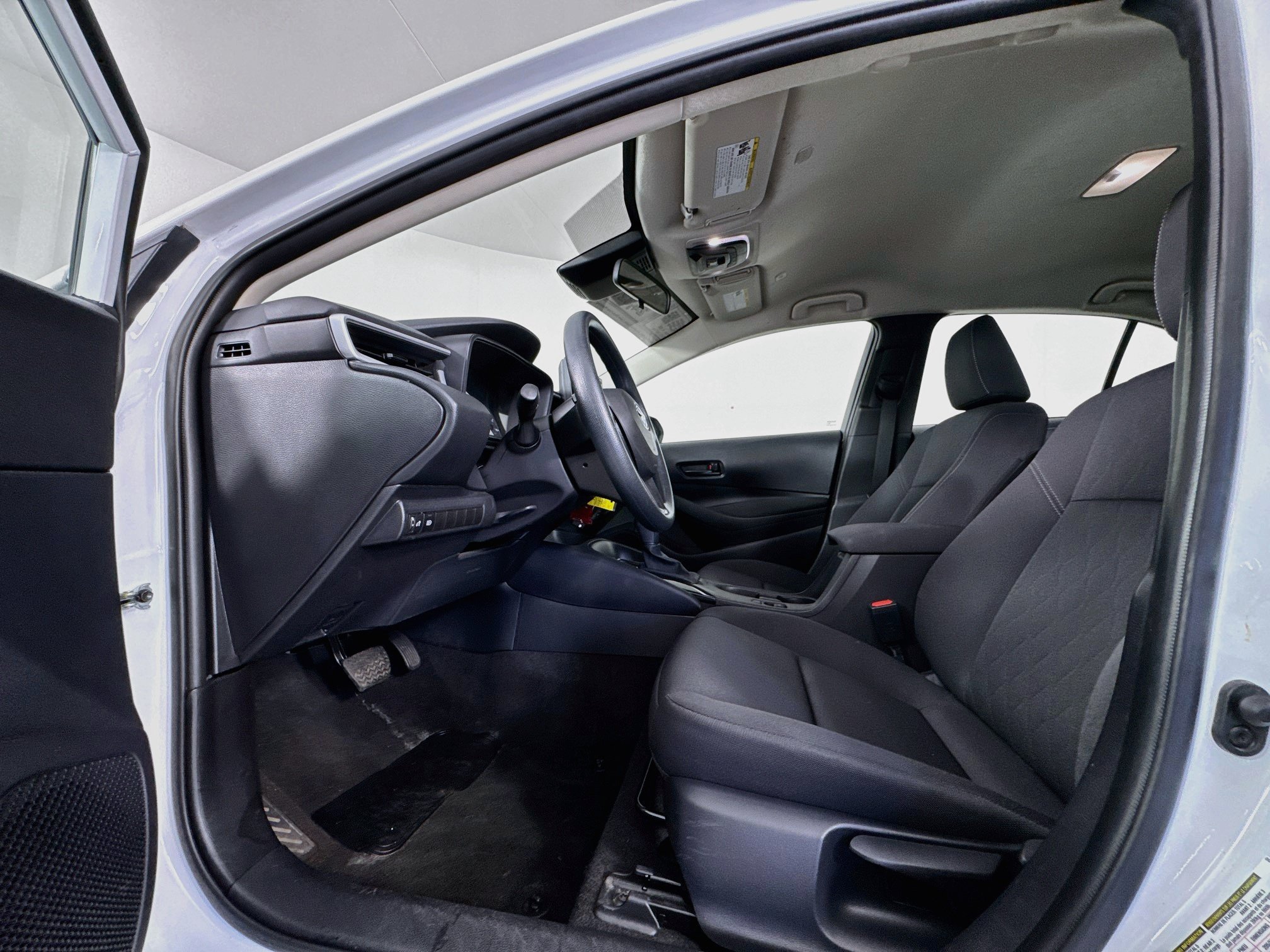 Certified 2025 Toyota Corolla LE FWD image 19