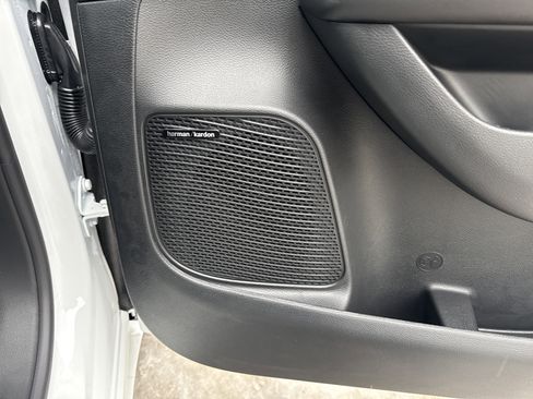 New 2026 Chrysler Pacifica Limited image 37