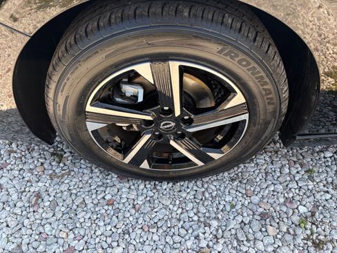 Used 2025 Nissan Sentra SV image 30