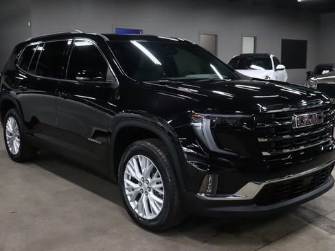 Used 2026 GMC Acadia Elevation w/ Elevation Premium Package FWD image 7