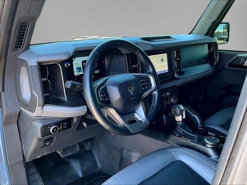 Used 2023 Ford Bronco Big Bend w/ Sasquatch Package AWD/4WD image 16