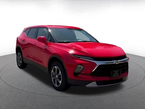 Used 2026 Chevrolet Blazer LT FWD image 16