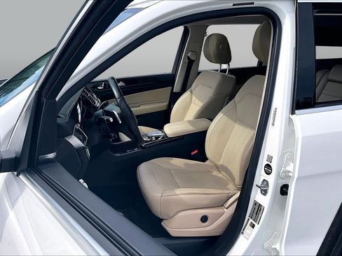 Used 2019 Mercedes-Benz GLS 450 4MATIC image 8