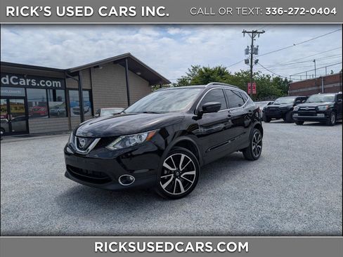 Used 2018 Nissan Rogue Sport SL w/ SL Premium Package FWD image 1