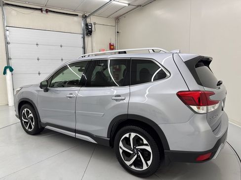 Used 2023 Subaru Forester Touring AWD/4WD image 4