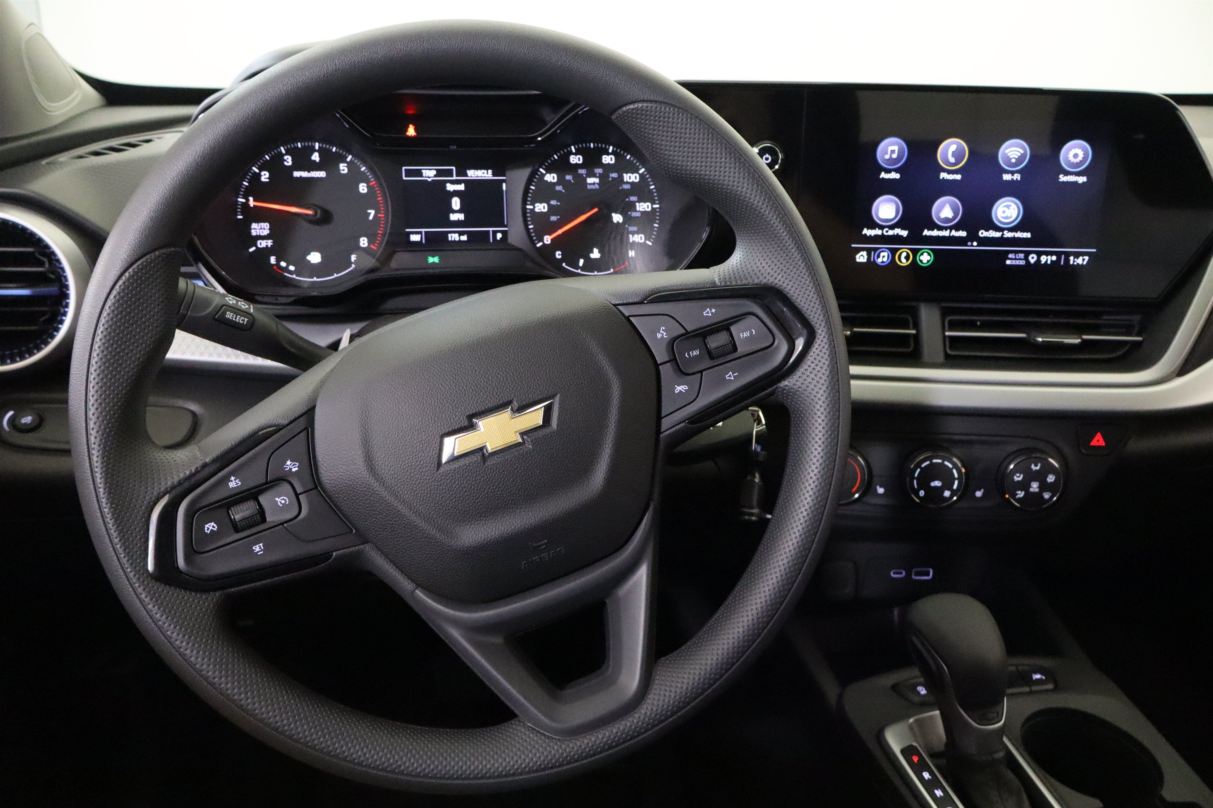 New 2026 Chevrolet Trax LS w/ LS Convenience Package FWD image 24