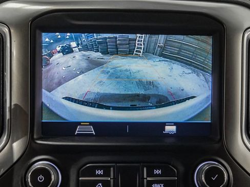 Used 2022 Chevrolet Silverado 2500 LT AWD/4WD image 20