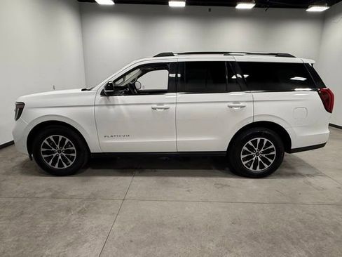 Used 2025 Ford Expedition Platinum AWD/4WD image 8