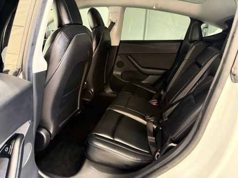 Used 2020 Tesla Model Y Long Range image 17