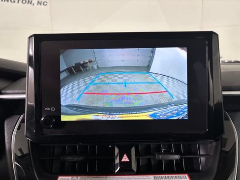 Used 2026 Toyota Corolla LE FWD image 17