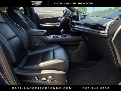 Certified 2025 Cadillac XT4 Premium Luxury AWD/4WD image 23