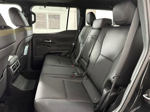 Used 2024 Lexus GX 550 AWD/4WD image 18
