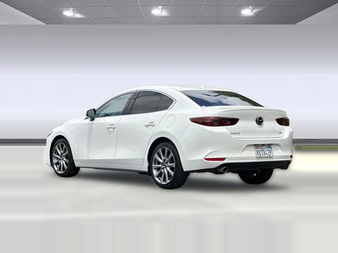 Used 2021 MAZDA MAZDA3 s FWD image 3