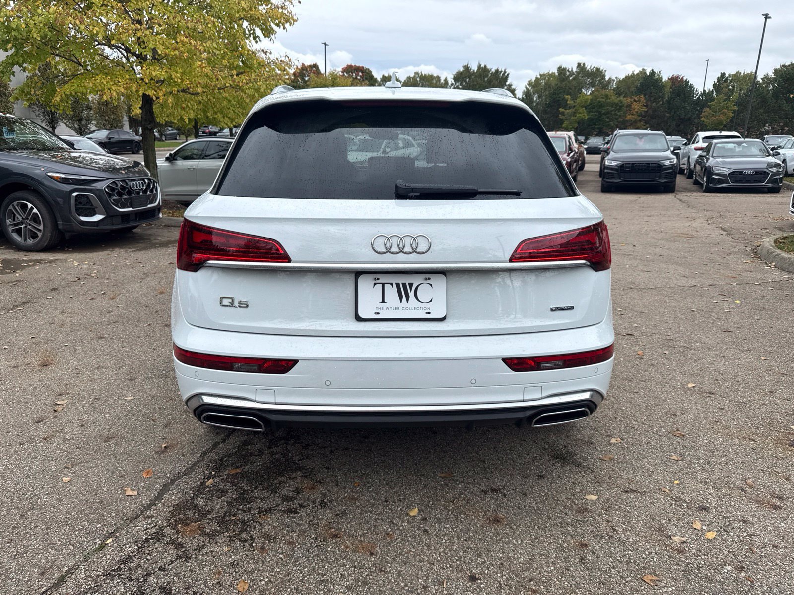 Used 2023 Audi Q5 2.0T Premium Plus w/ Premium Plus Package AWD/4WD image 4
