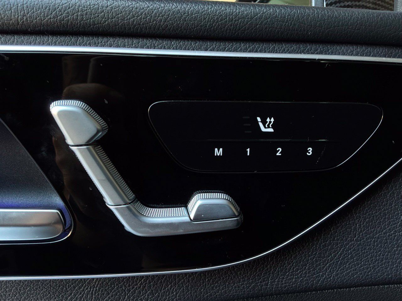 Used 2022 Mercedes-Benz C 300 Sedan image 25