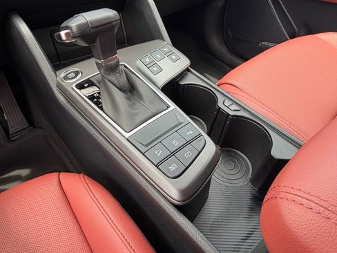 Certified 2026 Kia Sportage SX FWD image 32
