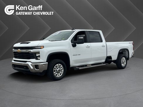 Certified 2025 Chevrolet Silverado 2500 LT w/ Safety Package AWD/4WD image 1