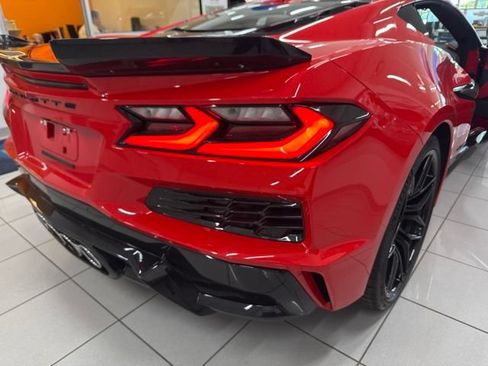 Used 2024 Chevrolet Corvette Z06 RWD image 26